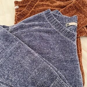 Two, v-neck sweaters